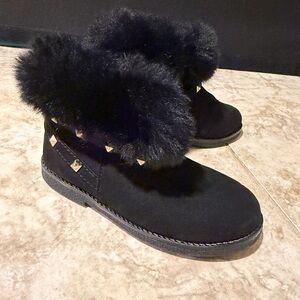 The Children's Place Black Fur Boots